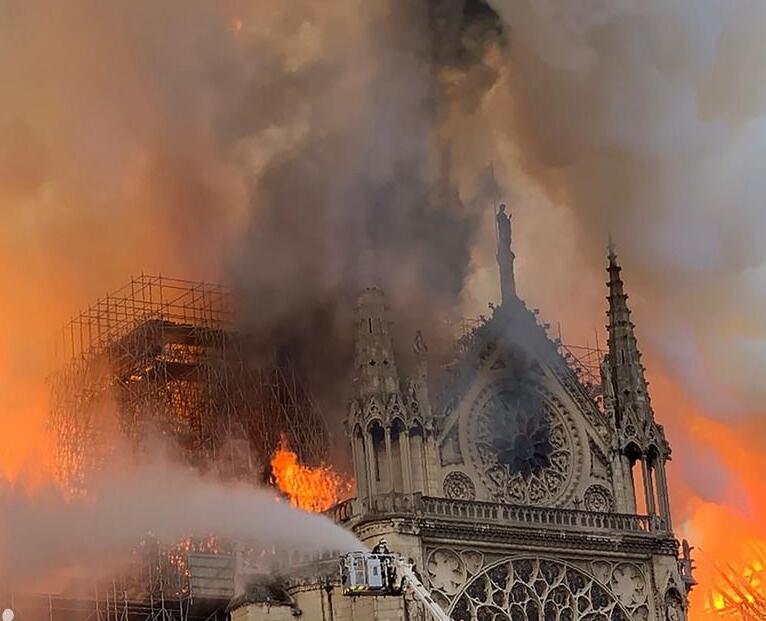 巴黎圣母院大火